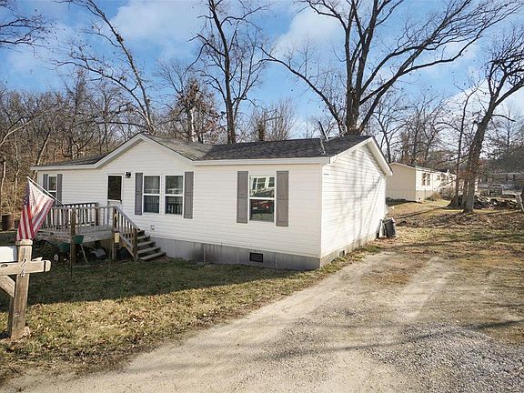 2nd image of 124 Mobile Manor Dr