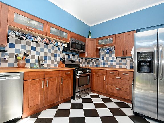 5th image of 22205 W Ocala Ct