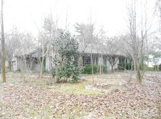 1396 Lakewood Dr, Lexington, KY 40502