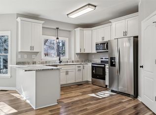 704 Lincolnshire Ct, Chesapeake, VA 23322