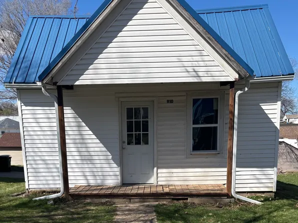 910 Hill St, Harlan, IA 51537