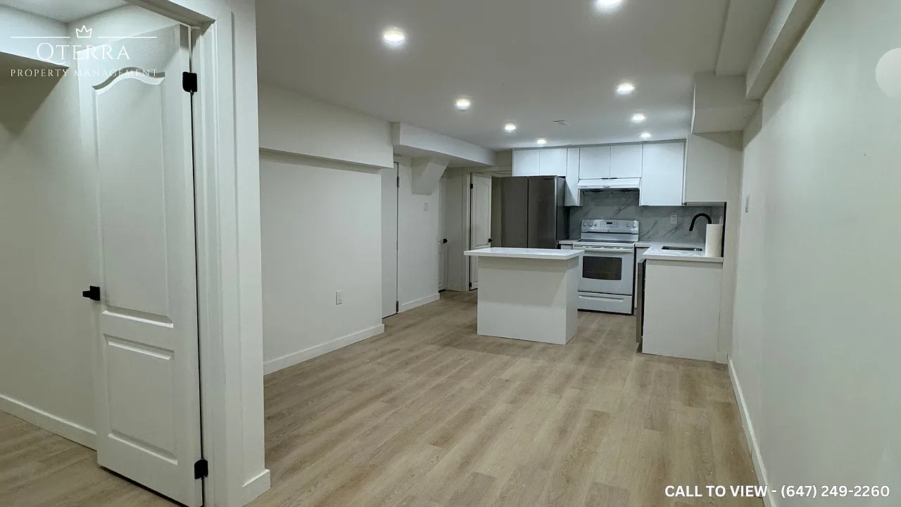 2 bed, 700 sqft, $1,749 — Photo 3