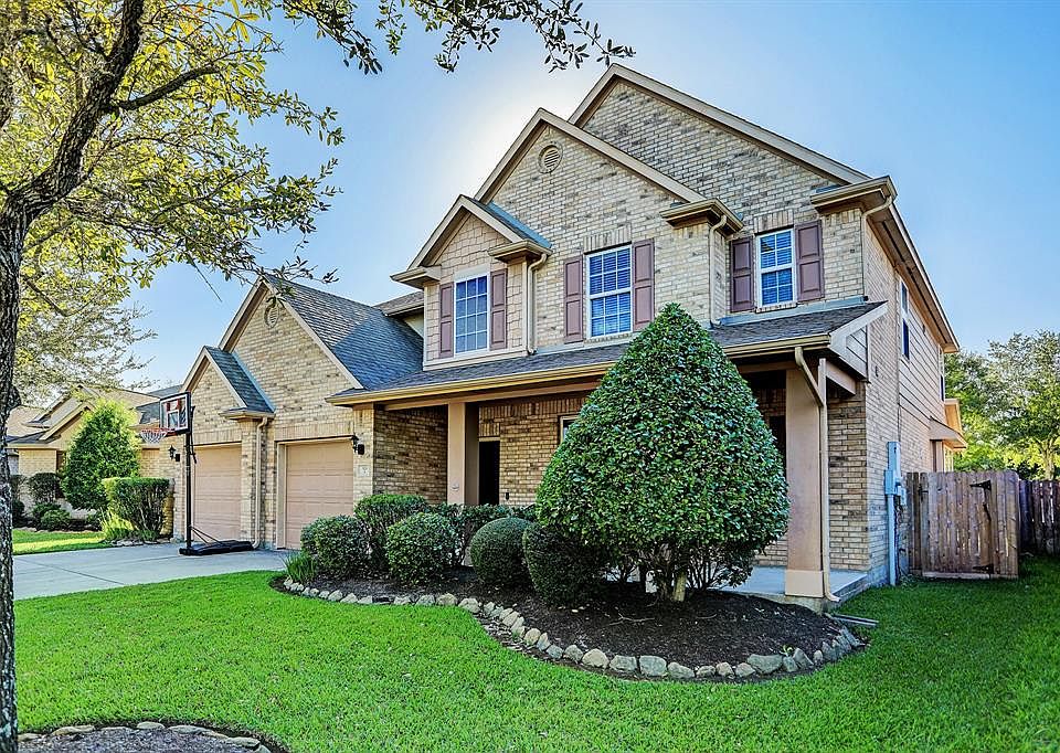 1st image of 523 Stoneridge Terrace Ln