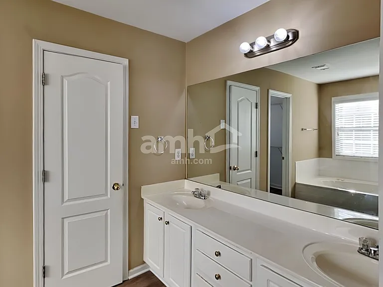 1990 Turtle Creek Way — Photo 13