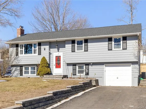 12 Frankie Lane, Plymouth, CT 06786