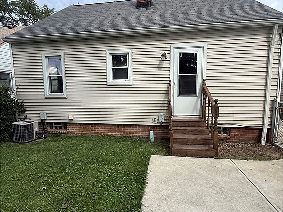 4th image of 4111 Russell Ave
