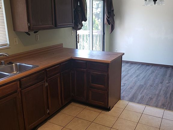 4th image of 2120 Heathercrest Dr