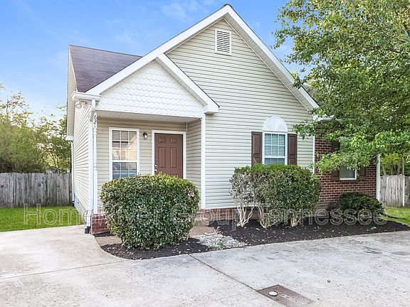 2nd image of 621 Forest Park Ct