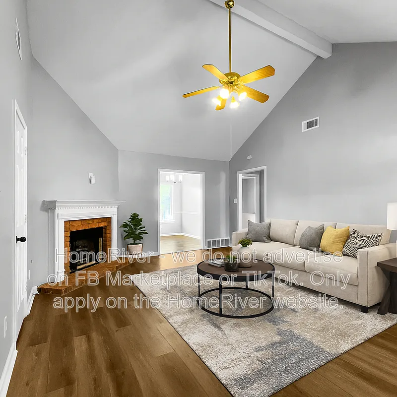 3 bed, 2.0 bath, 1370 sqft, $1,895 — Photo 2