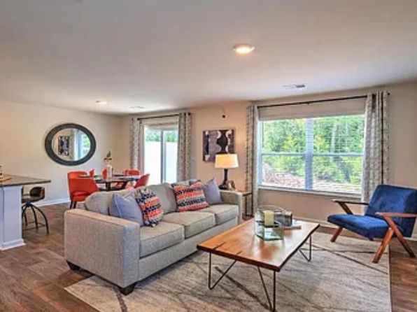 410 Oakmont Valley Trl