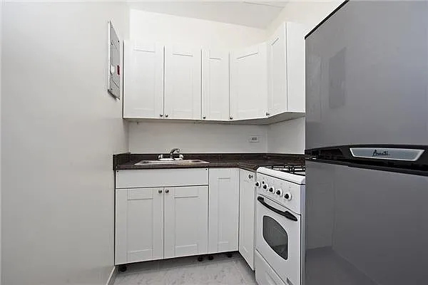 Rented by Space Marketing Shop | media 23