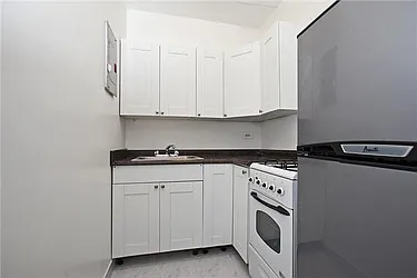 Rented by Space Marketing Shop