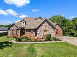 845 Ray St, Pea Ridge, AR 72751