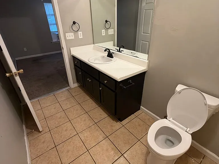 10-12 Jessie Head Dr NW — Photo 10
