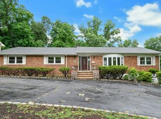 26 Alpine Dr, Wayne, NJ 07470