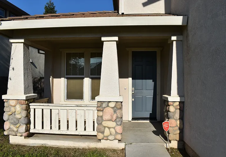 455 Beckman Way — Photo 4