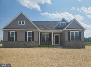 6682 Hickory Rd, Stewartstown, PA 17363