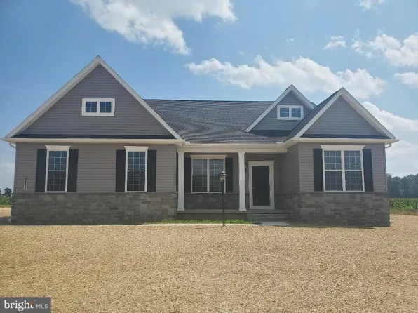 6682 Hickory Rd, Stewartstown, PA 17363