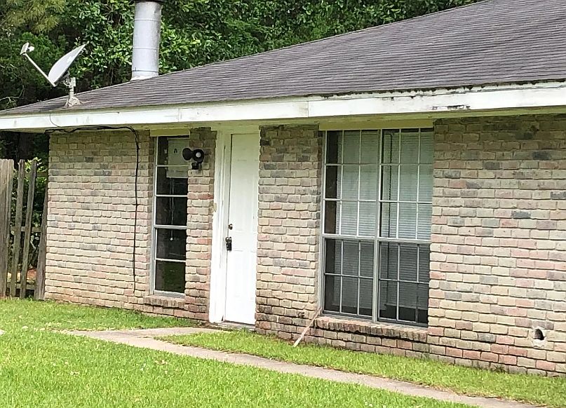 1st image of 1261 Woodland Trl #A
