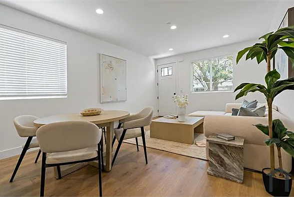 3 bed, 1519 sqft, $3,668 — Photo 3