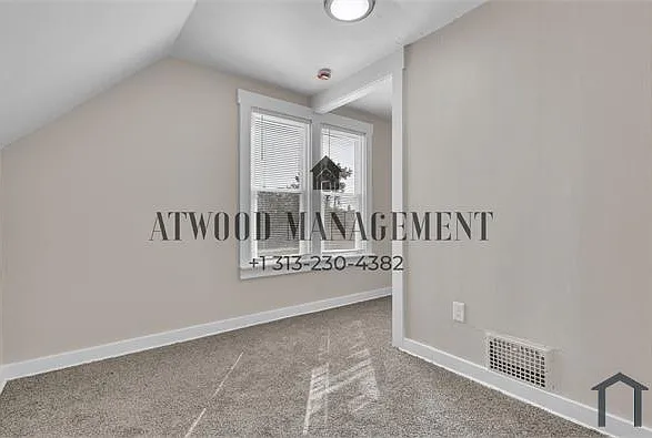 6439 Fischer St — Photo 17