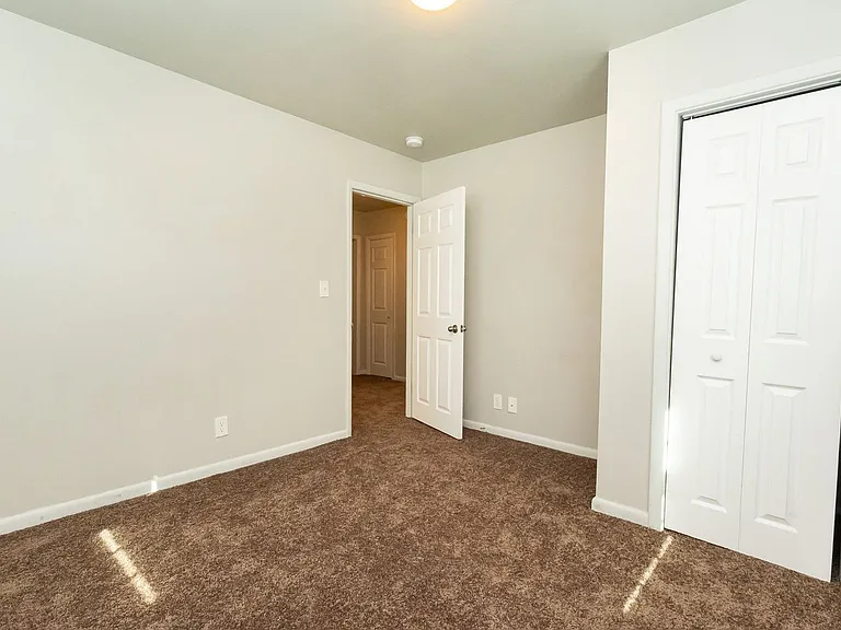 5200 Fagan St — Photo 15