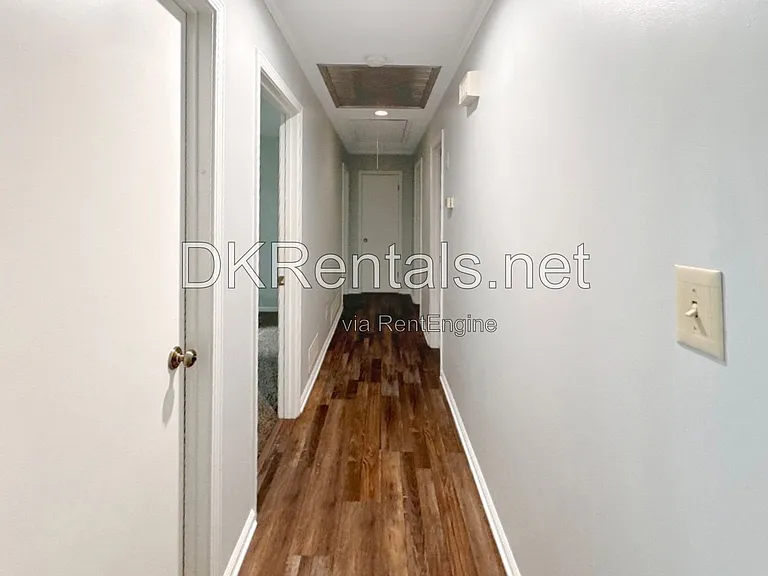1580 Bainbridge Ln — Photo 10