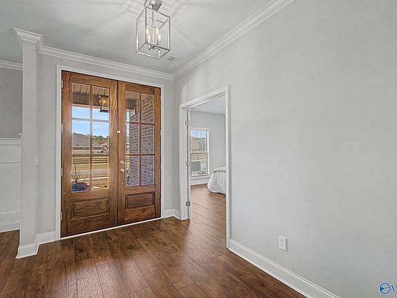 5th image of 9043 Redstone Square Dr