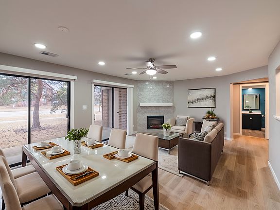 4th image of 4222 N Pheasant Trail Ct Unit 1