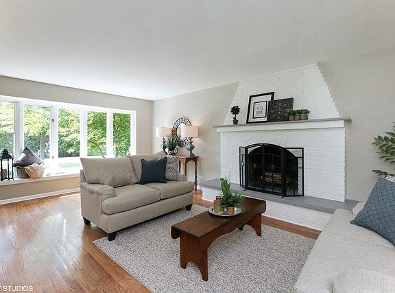 4th image of 41W388 Sunset Dr