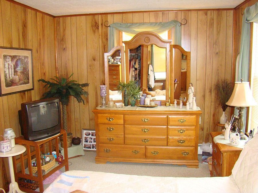 Master bedroom 2