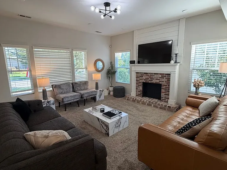 4481 W Iron Mountain Dr — Photo 5