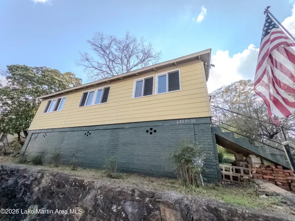 6415 21st Pl, Valley, AL 36854