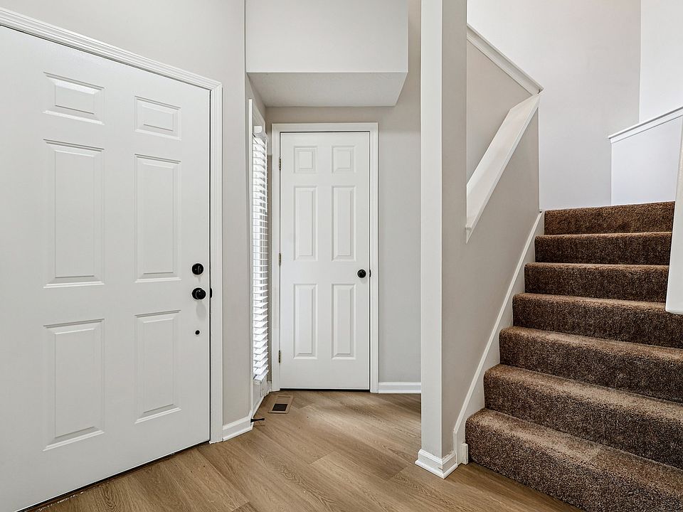 83 C Rough Way Foyer