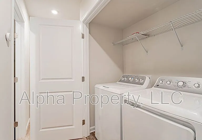301 Parkridge Way — Photo 17