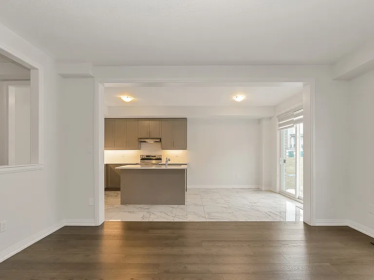 1372 Harrington St #1372 HARRINGTON ST — Photo 28