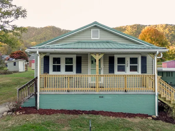 132 Laurel St, Weber City, VA 24290