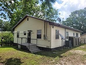 1st image of 1104 Gulf St