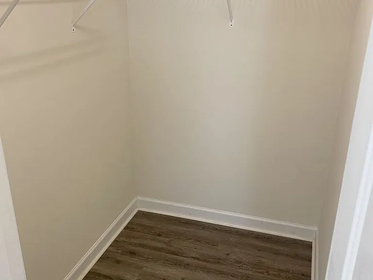4924 Aldersbrook Dr — Photo 18