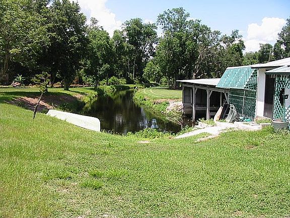 3 Boat Boat House 