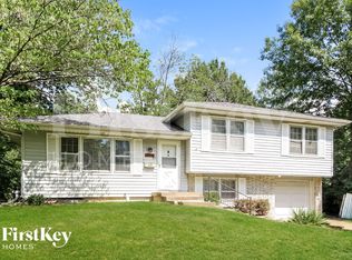 9313 Richmond Ave, Kansas City, MO 64138