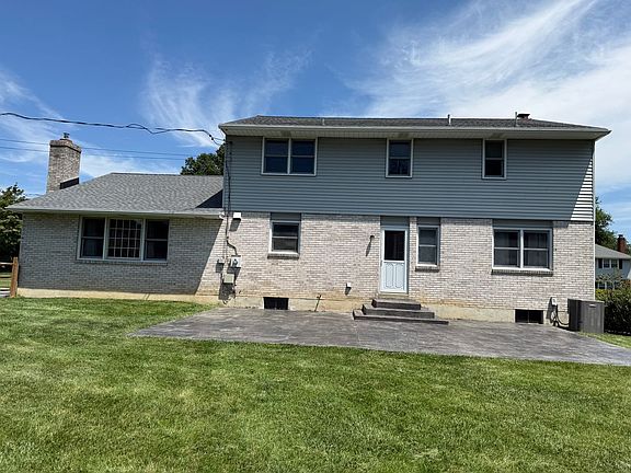 3rd image of 2412 Manet Rd