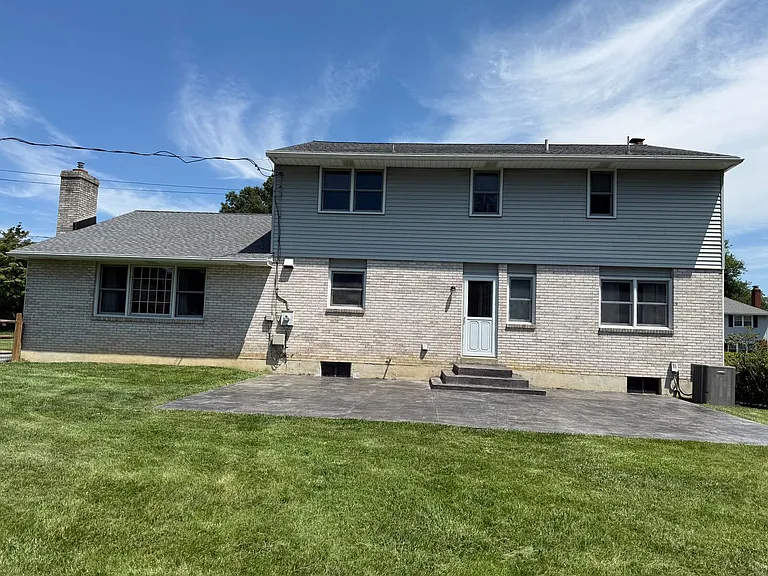 2412 Manet Rd — Photo 3