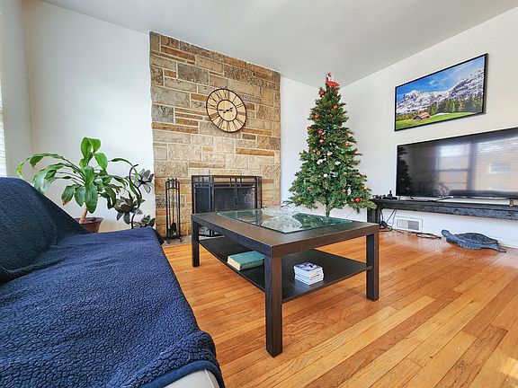 4th image of 6327 N Kedzie Ave