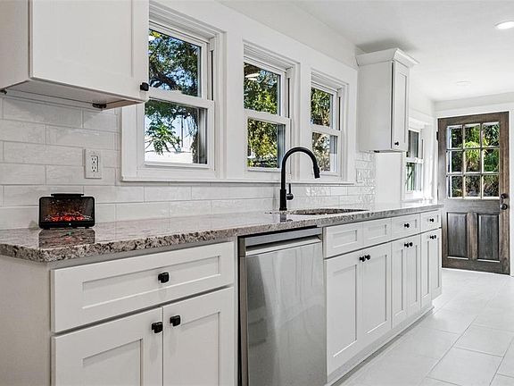 5th image of 511 E Frances Ave