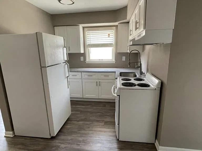 1407 Charleston Ave — Photo 7