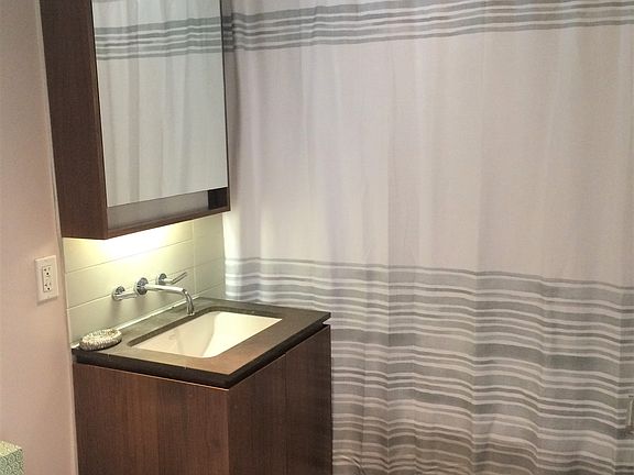 3rd image of 555 W 59th St APT 6G