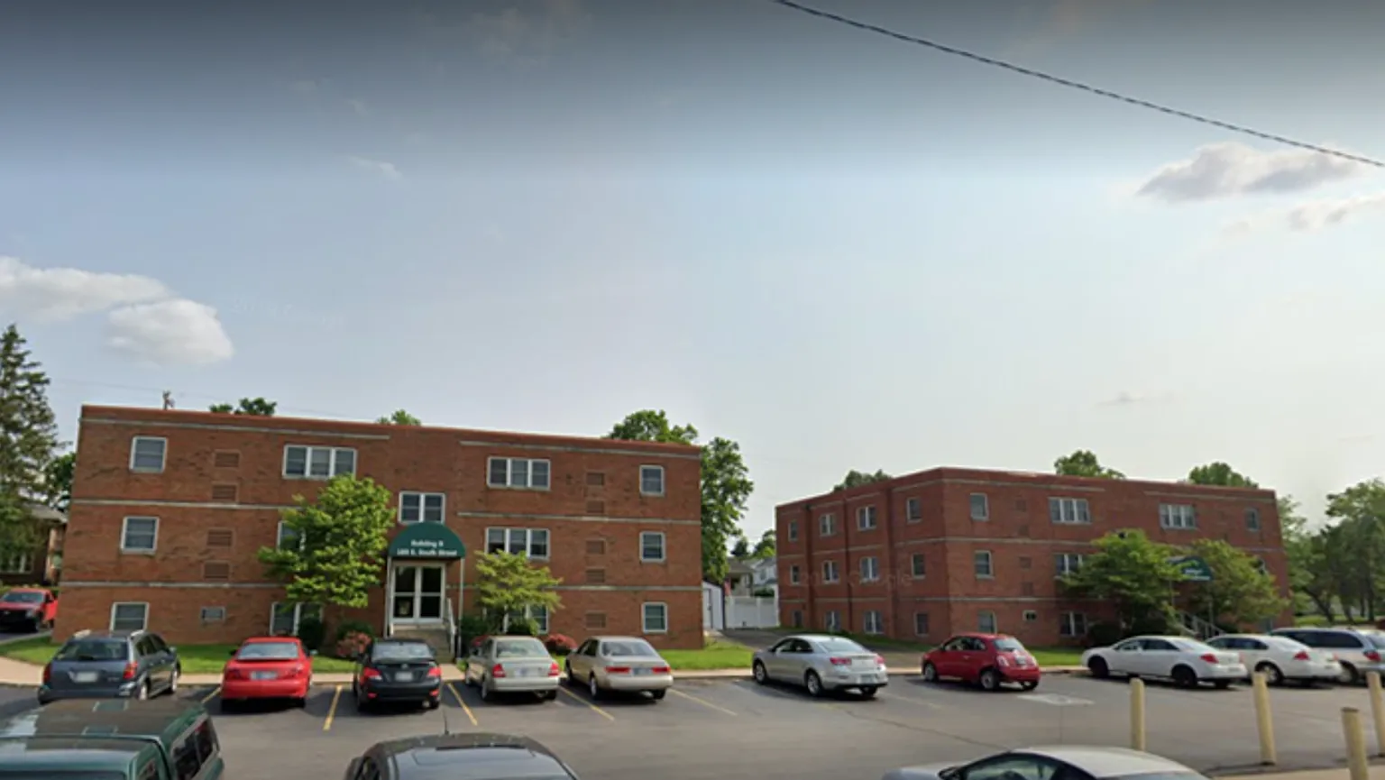 Parkside Apartments — Photo 1
