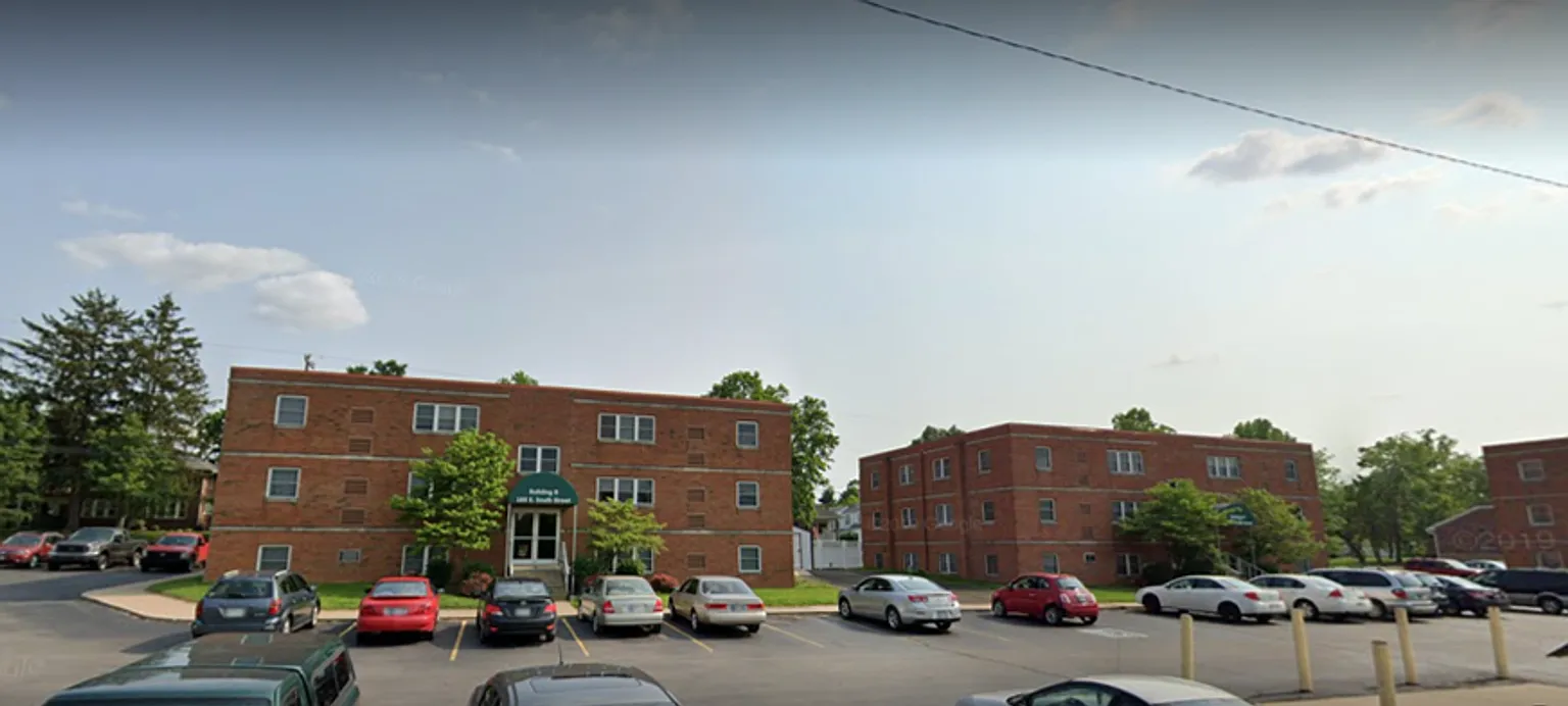 180 E South St APT B11 photo 1