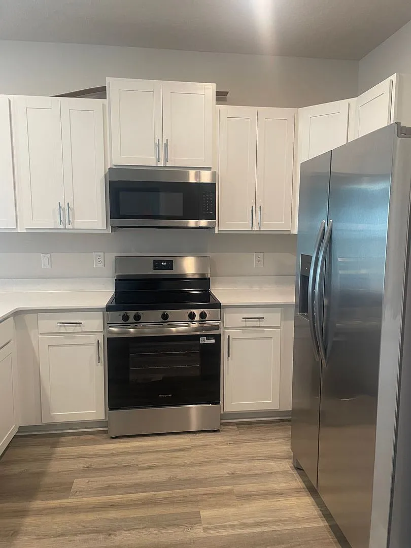 Brand new construction — Photo 4